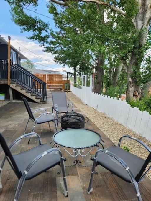 Centerstreet-Cozy 2Bedroomsuite YYC المظهر الخارجي الصورة