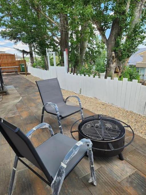 Centerstreet-Cozy 2Bedroomsuite YYC المظهر الخارجي الصورة