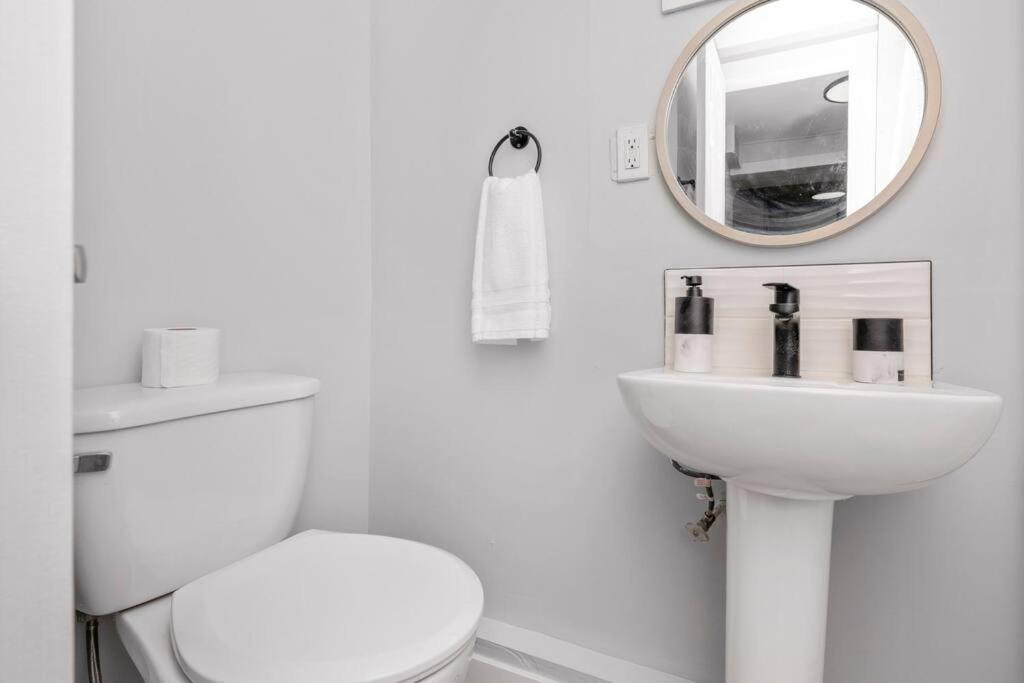 Centerstreet-Cozy 2Bedroomsuite YYC المظهر الخارجي الصورة